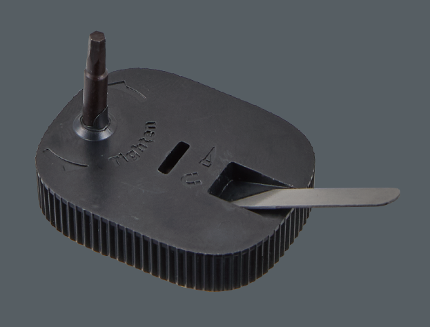 刃具を取り外した後もマグネットで安心に吸着可能